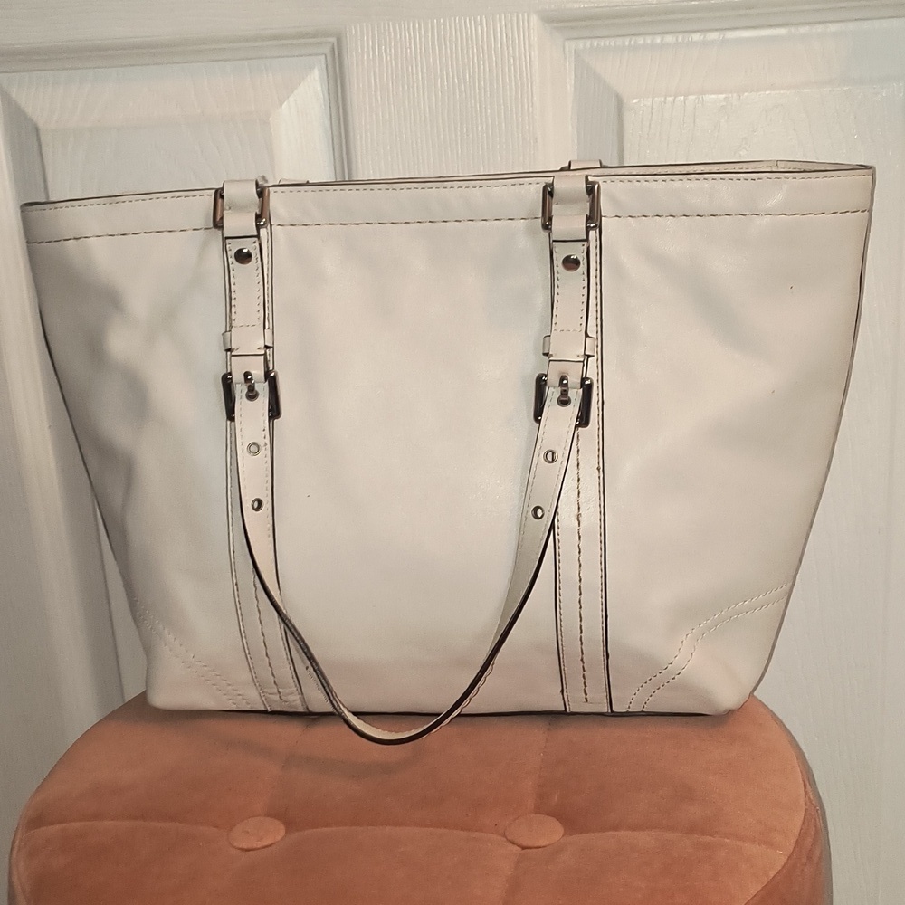 Coach Leather East West Gallery Tote F13098 - Picture 4 of 15